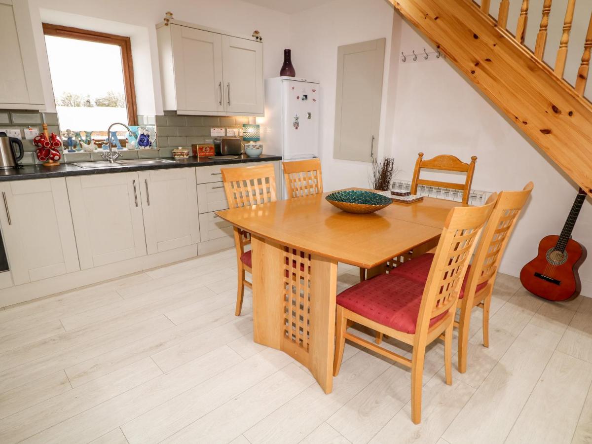 May'S Cottage Бушмилс Экстерьер фото