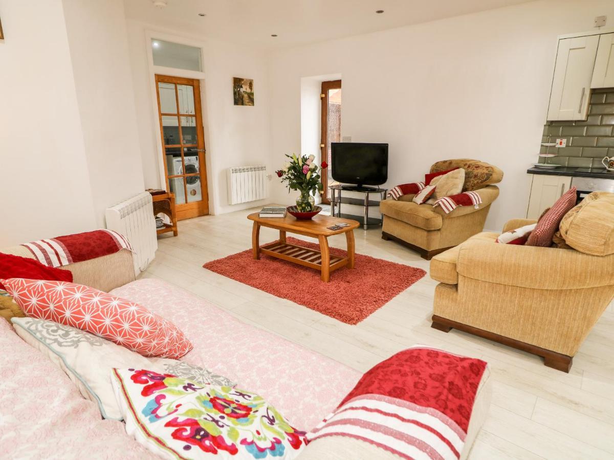 May'S Cottage Бушмилс Экстерьер фото