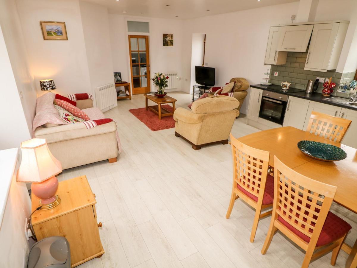 May'S Cottage Бушмилс Экстерьер фото