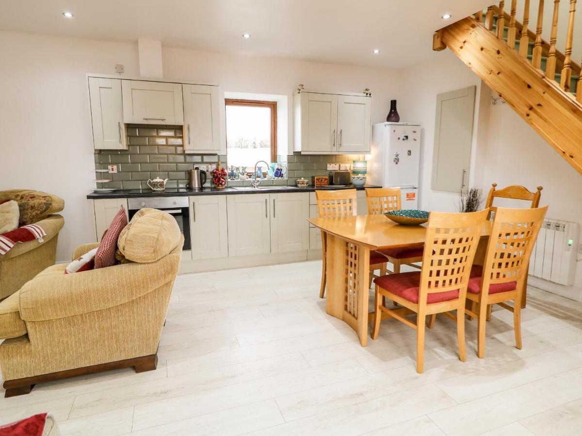 May'S Cottage Бушмилс Экстерьер фото