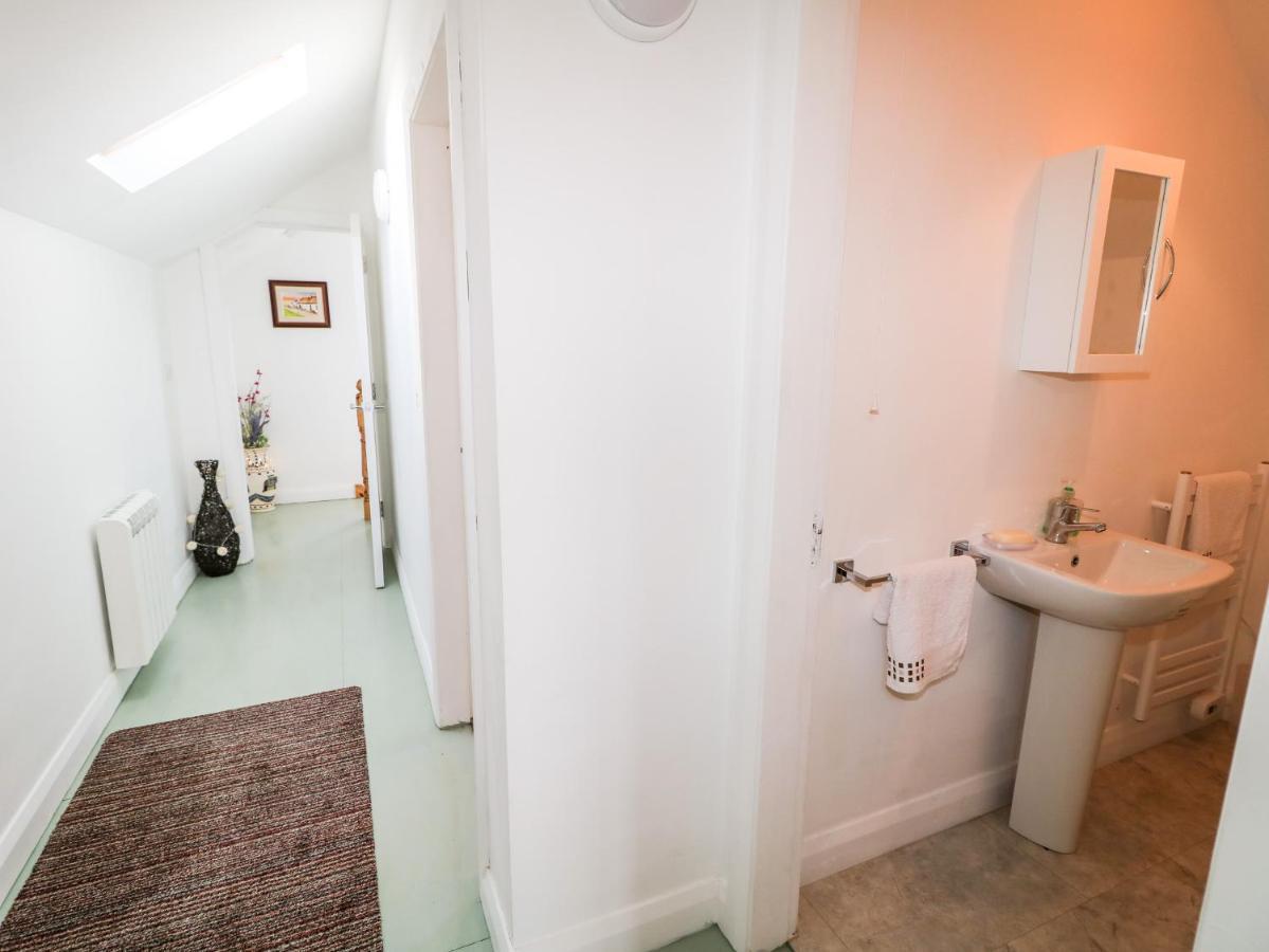 May'S Cottage Бушмилс Экстерьер фото